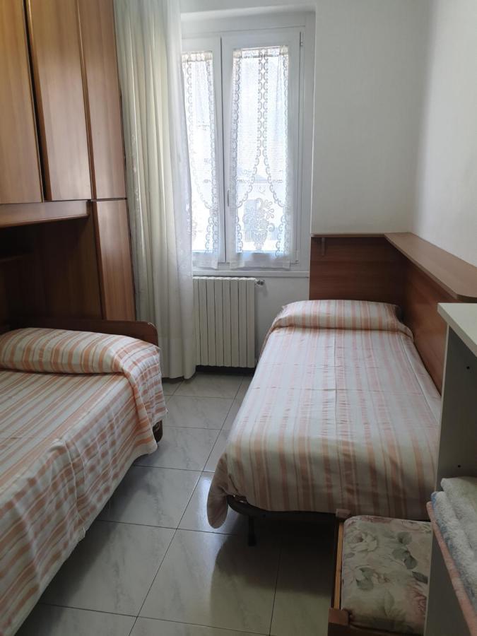 Nonna Merj Tirano Bagian luar foto