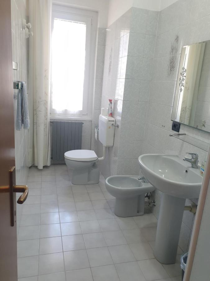 Nonna Merj Tirano Bagian luar foto
